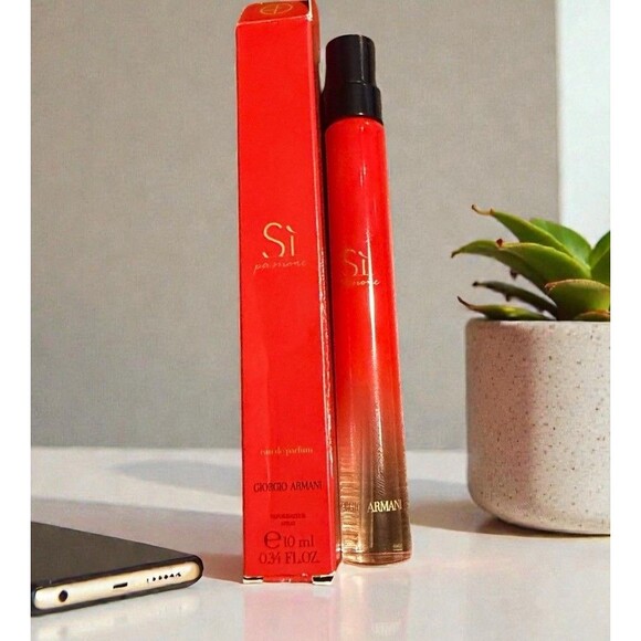 Armani Beauty Si Passione Eau de Parfum Travel Spray 10 ml .34oz New in box - Picture 2 of 2